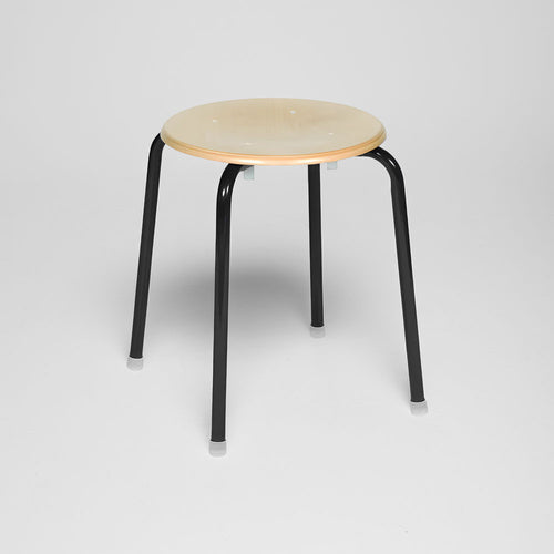 Stapelbarer Arbeitshocker aus Rundrohr im Industriedesign – In 28 Farben verfügbar